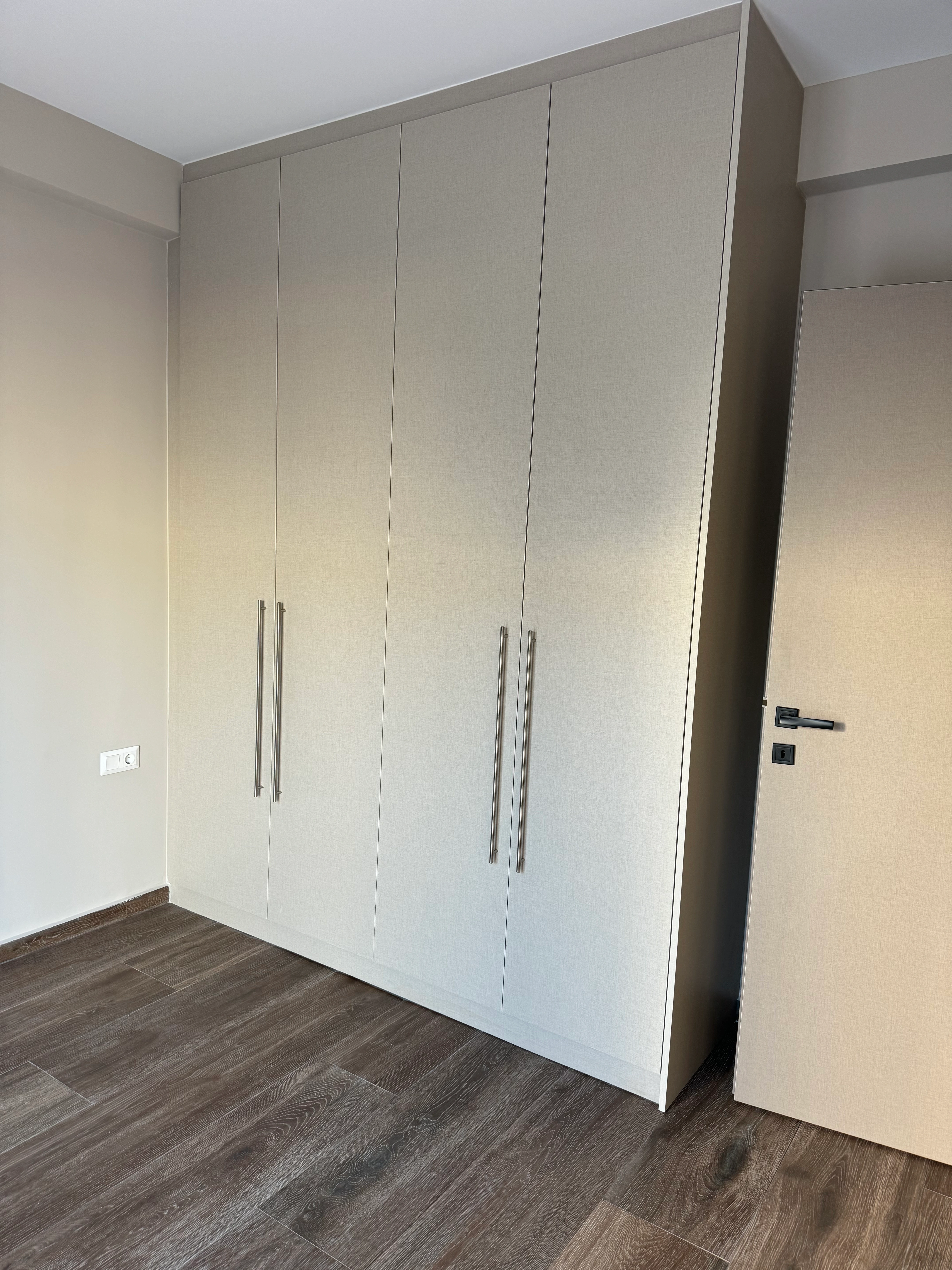 Custom built-in wardrobe